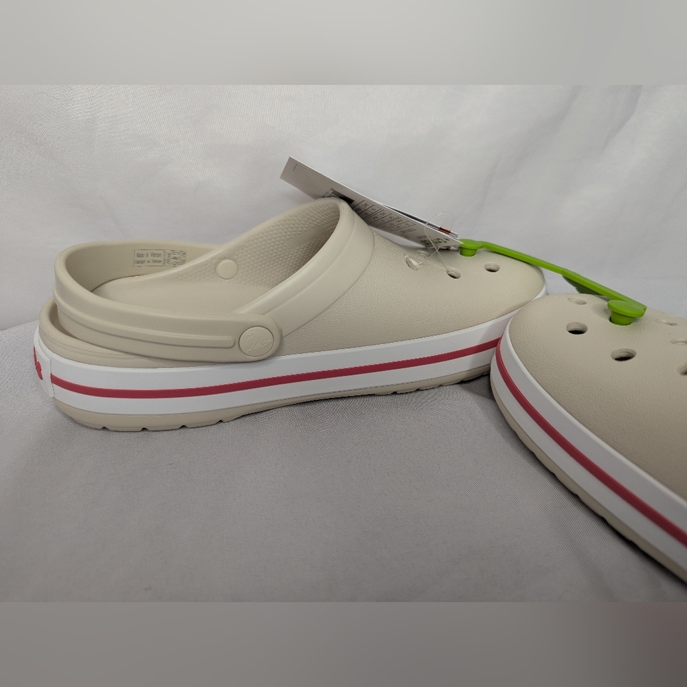 NWT Crocs Stucco / Melon Unisex Crocband Clog Sandals Size M6 / W8 - Picture 8 of 9